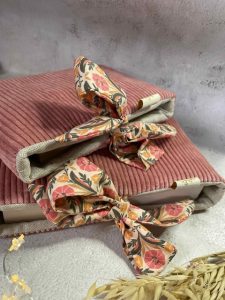 pochette-livre-velours-cotele